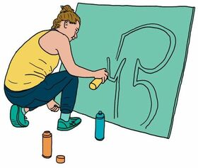 Sprayerin an grüner Wand